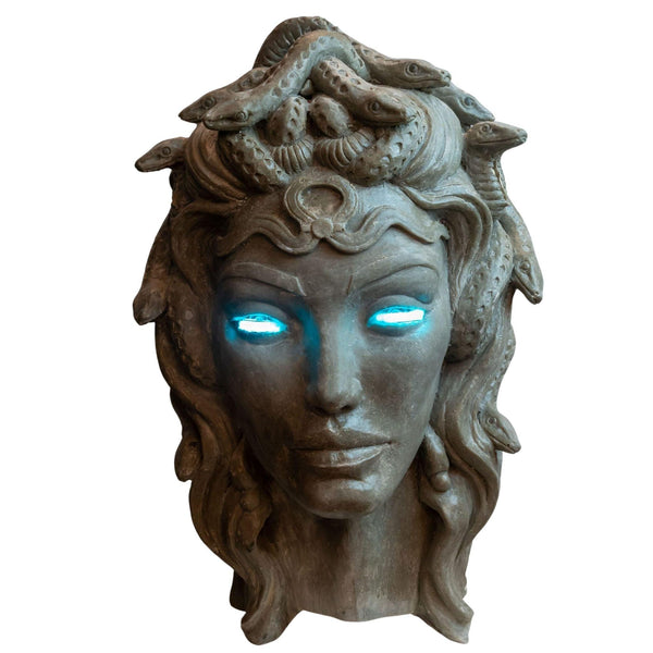 Medusa Sculpture - vinterro